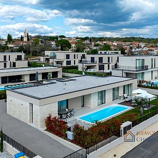 Prodej rodinného domu, 234m²