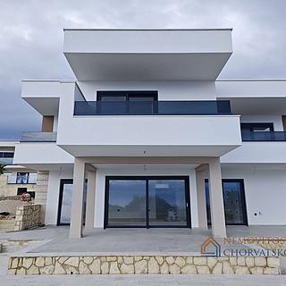 Prodej rodinného domu, 238m²