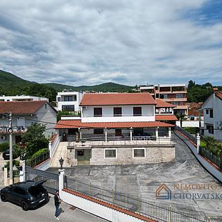 Prodej rodinného domu, 542m²