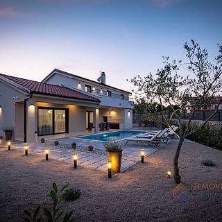 Prodej rodinného domu, 160m²