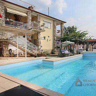 Prodej rodinného domu, 220m²