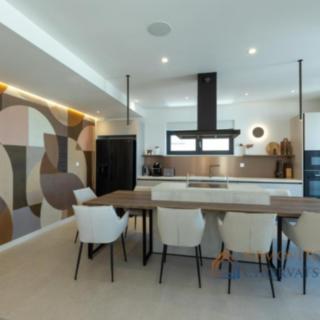 Prodej rodinného domu, 313m²