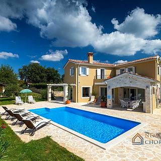 Prodej rodinného domu, 236m²