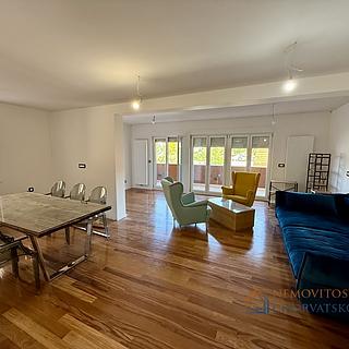 Prodej bytu 3+kk, 131m²