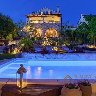 Prodej rodinného domu, 260m²