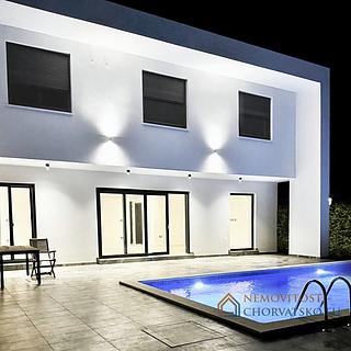 Prodej rodinného domu, 178m²