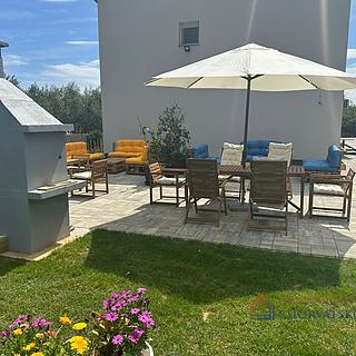 Prodej rodinného domu, 384m²