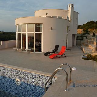 Prodej rodinného domu, 317m²