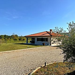 Prodej rodinného domu, 140m²