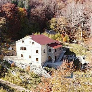 Prodej rodinného domu, 700m²