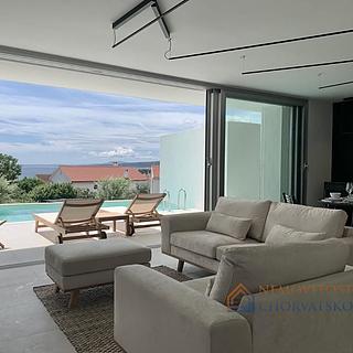 Prodej rodinného domu, 324m²