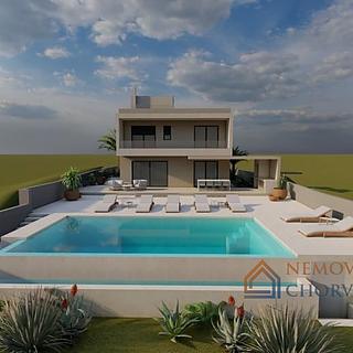 Prodej rodinného domu, 300m²