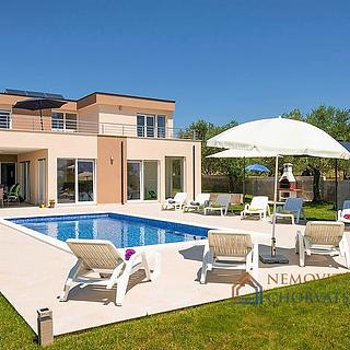 Prodej rodinného domu, 250m²