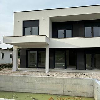 Prodej rodinného domu, 188m²