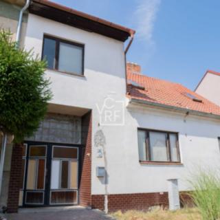 Prodej rodinného domu 196 m² Lužice