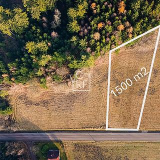 Prodej stavební parcely 1500 m&sup2; Doubravice