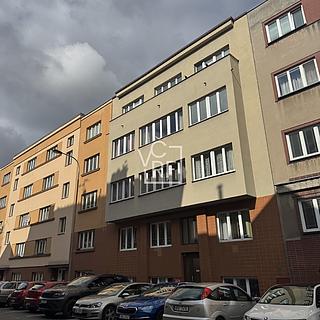 Pronájem bytu 3+kk 74 m² Hradec Králové, Průmyslová