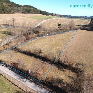 Prodej stavební parcely 4 553 m² Bílsko