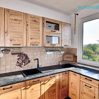 Prodej bytu 3+1 70 m² Veselice