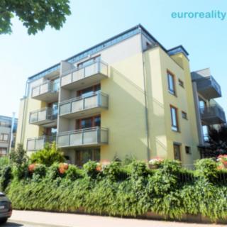 Pronájem bytu 3+1 130 m² Praha