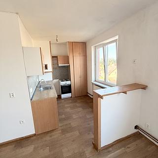 Pronájem bytu 3+1 69 m&sup2; Tři Sekery
