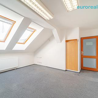 Pronájem kanceláře 27 m² Tachov, náměstí Republiky