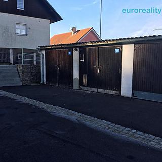 Pronájem garáže 24 m² Karlovy Vary, U Podjezdu