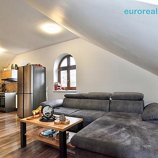 Pronájem bytu 2+1 51 m&sup2; Kosmonosy