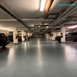 Pronájem parkovacího místa 15 m² Praha
