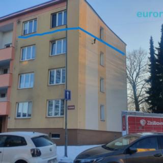 Prodej bytu 4+1 77 m² Karlovy Vary Rybáře, Plešivecká