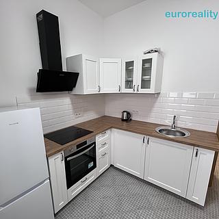 Pronájem bytu 2+1 70 m² Mariánské Lázně, Tyršova