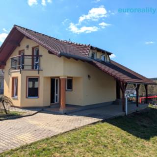 Prodej rodinného domu 185 m² Litohlavy