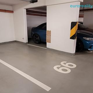 Pronájem parkovacího místa 18 m² Praha Strašnice, Názovská