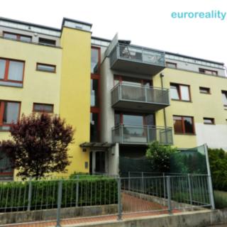 Pronájem bytu 3+1 130 m² Praha