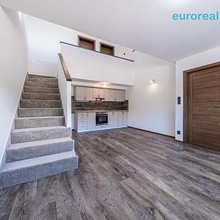 Pronájem bytu 3+kk 84 m² Bělá pod Bezdězem