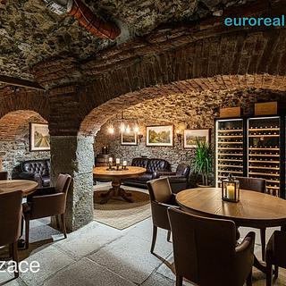 Prodej obchodu 100 m² Cheb, Cechovní