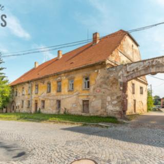 Prodej rodinného domu 579 m² Kostelec nad Černými lesy