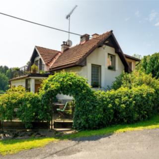 Prodej rodinného domu 297 m² Holenice