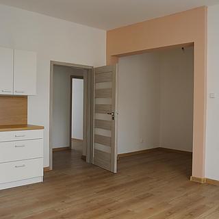 Prodej bytu 3+kk 81 m² Třinec Staré Město, Dvořákova