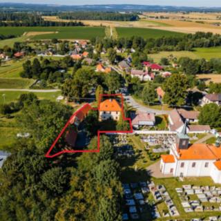 Prodej rodinného domu 465 m² Roudná