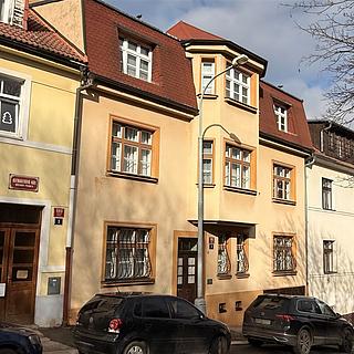 Pronájem bytu 3+1 80 m² Praha Břevnov, Kutnauerovo náměstí