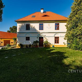 Prodej rodinného domu 465 m² Roudná Janov