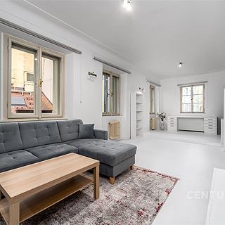 Pronájem bytu 2+1 69 m² Praha