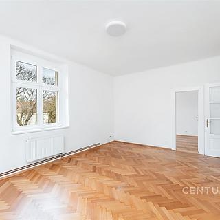 Prodej bytu 3+1 92 m&sup2; Praha
