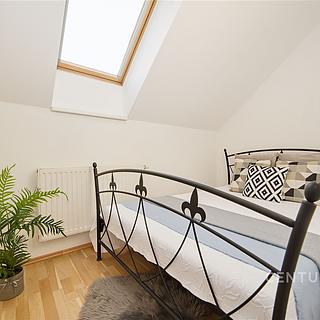Pronájem bytu 2+kk 40 m² Praha Libeň, Budínova