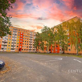 Prodej bytu 3+1 74 m² Teplice Prosetice, Pod školou