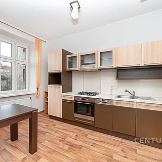 Pronájem bytu 2+1 93 m² Český Těšín, Čapkova