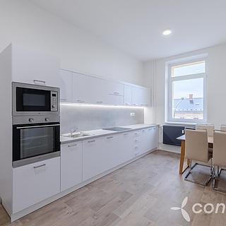 Prodej bytu 2+kk 40 m² Přerov I-Město, Husova