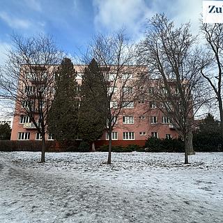 Pronájem bytu 1+kk a garsoniéry 13 m² Zlín, Lorencova