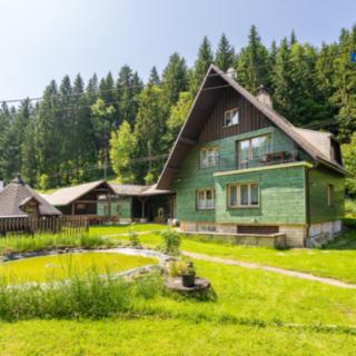 Prodej rodinného domu 550 m² Velké Karlovice